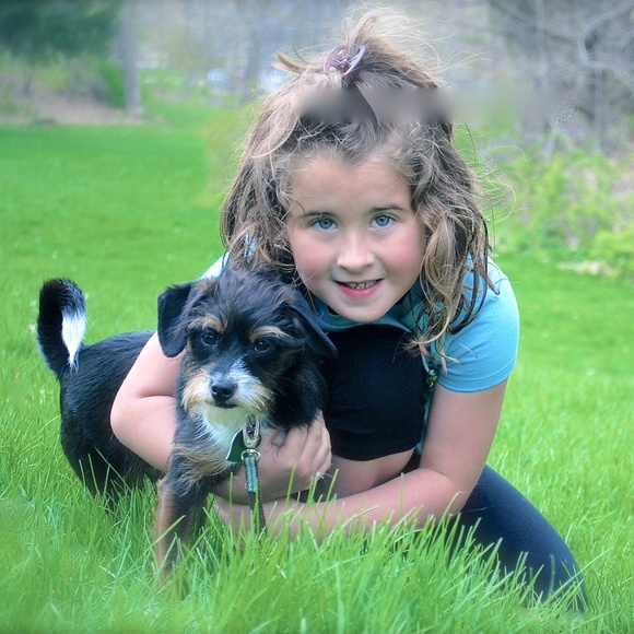 Meet your Posher, Cynthia - Picture 4 of 8